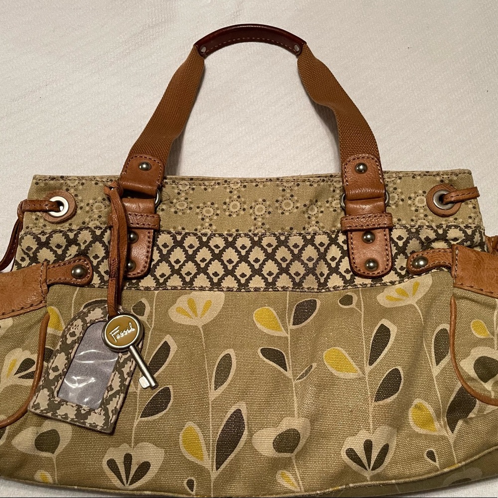 Fossil purse
